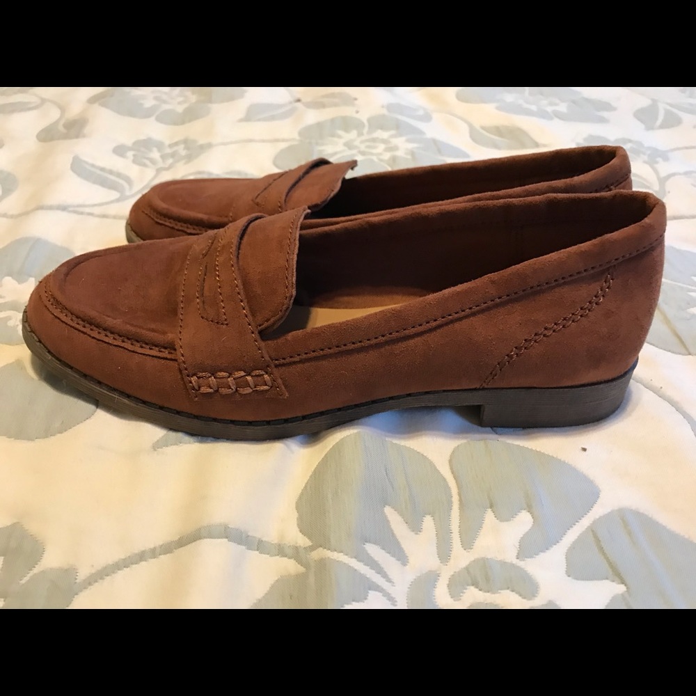 American Eagle Loafers VEGAN Size 6